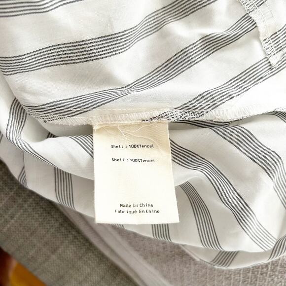 L'agence White Black Striped Long Sleeve Surplice V-Neck Draped Kyla Top Size XS - Picture 4 of 7